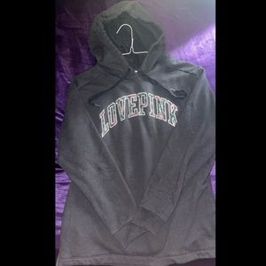 Hai🔮🦇💀✨Selling this Victoria Secret PINK hoodie💕